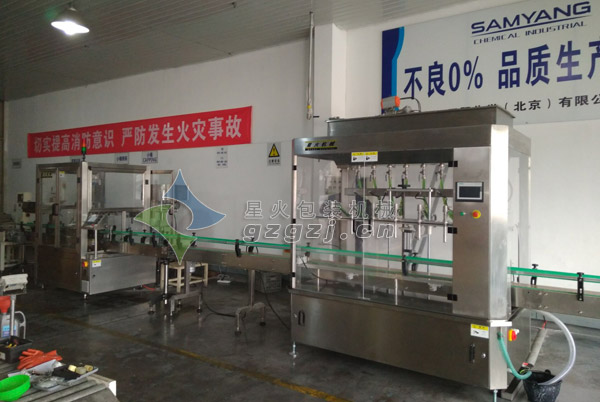 車用添加劑灌裝生產(chǎn)線