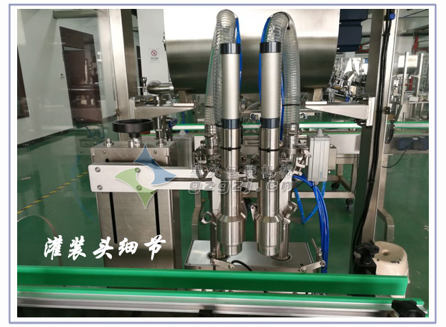 雙頭醬料灌裝旋蓋一體機(jī)設(shè)備細(xì)節(jié)