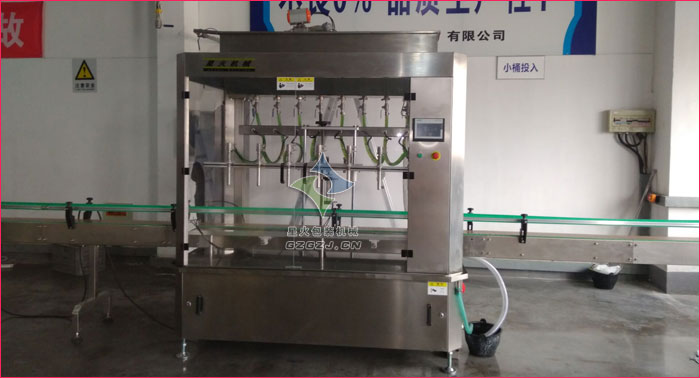 防凍液灌裝機(jī),車(chē)用添加劑灌裝機(jī)